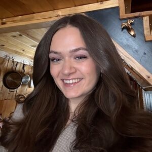 Meet your Posher, Ava